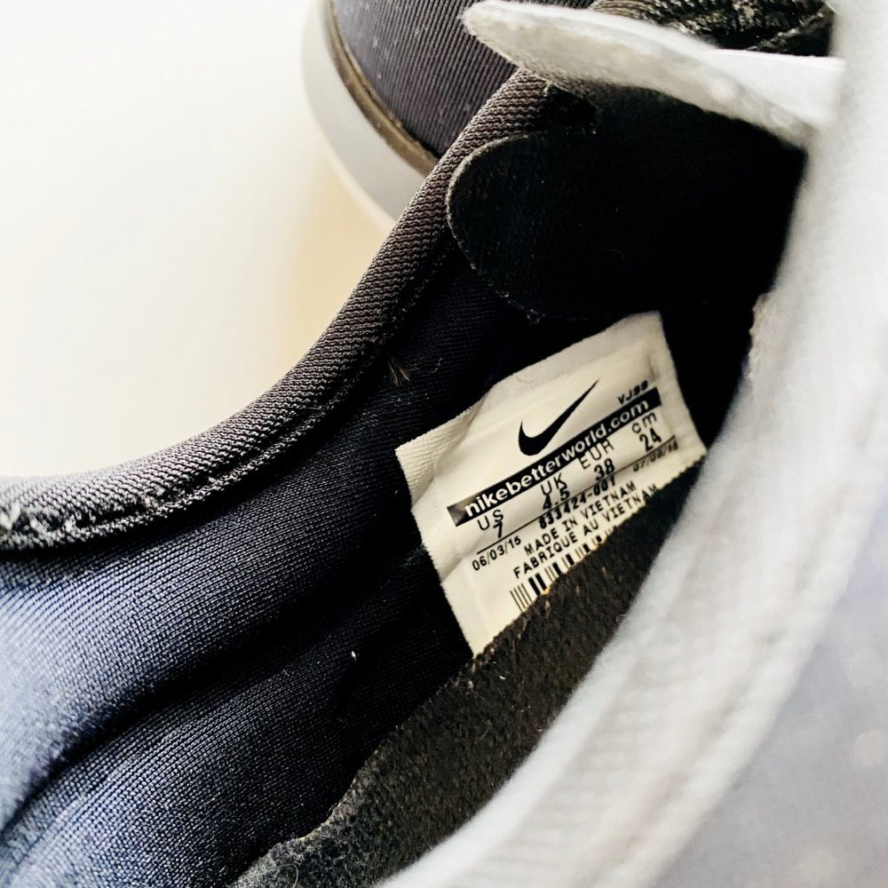 Nike Free Athletic Shoes size 7 - Picture 6 of 9